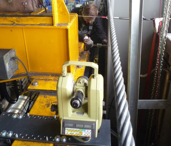 Měřen&iacute; geometrie pojezdov&yacute;ch kol jeř&aacute;bu