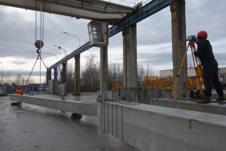 Měřen&iacute; průhybu jeř&aacute;bu